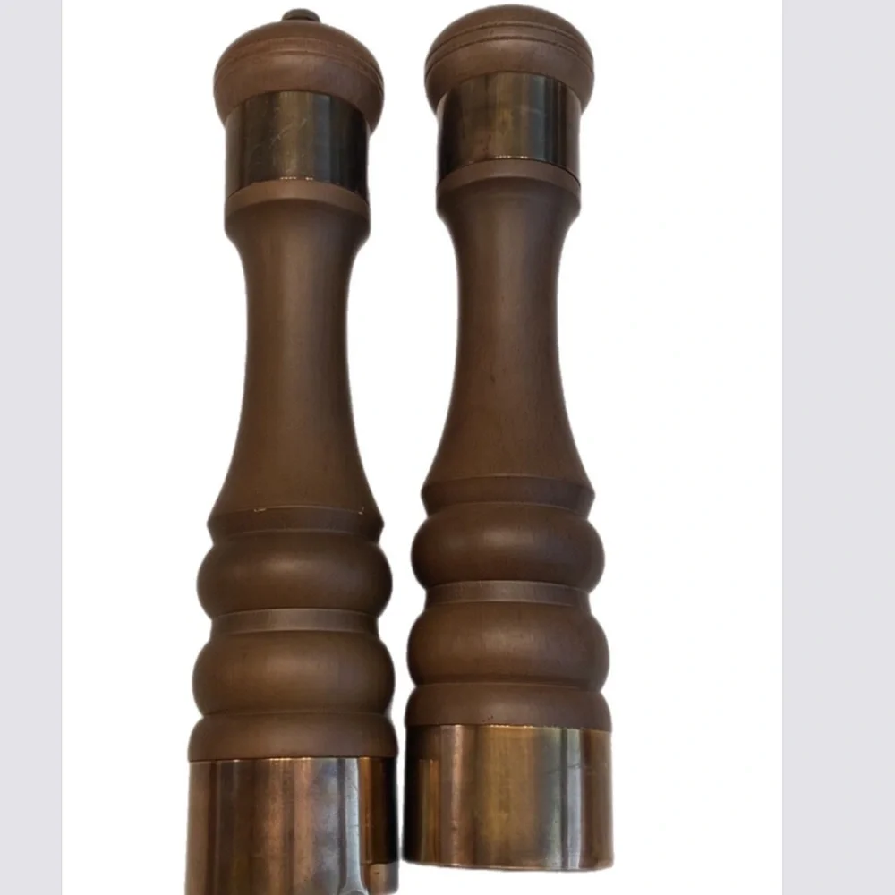 Vintage Salem House Japanese salt n pepper shakers